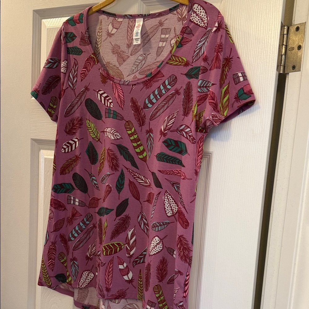 LuLaRoe Feather Print Classic Tee